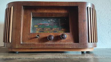 Radio a valvole Siemens S547 anni '40