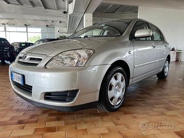 TOYOTA Corolla 1.4 16V 5 porte