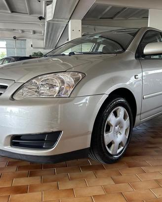 TOYOTA Corolla 1.4 16V 5 porte