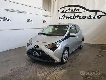 Toyota Aygo 1.0 VVT-i 72 CV 5 porte x-play TU...
