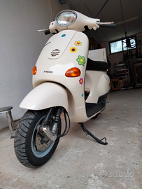 2 vespe et2 + 1 blocco motore per ricambi