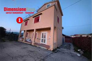 Casa indipendente di 190 m² con 5 locali e box aut