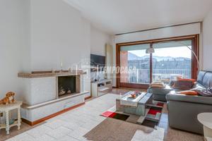 Ampio trilocale con splendida vista Lago !!!