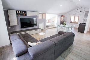 Mansarda in Centro Luino (per affitti brevi)