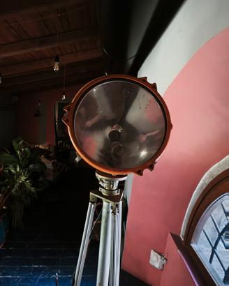 Lampada vintage industriale in lega