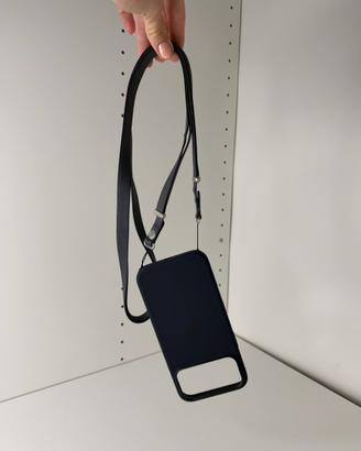 Cover iphone 17 pro max magsafe con tracolla nuova