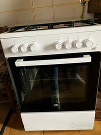 CUCINA CON FORNO