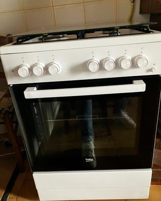 CUCINA CON FORNO