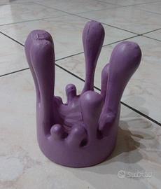 Portacandele futurista astratto in ceramica lilla