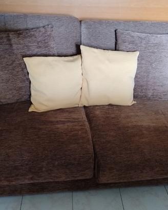 Divano letto a tre posti