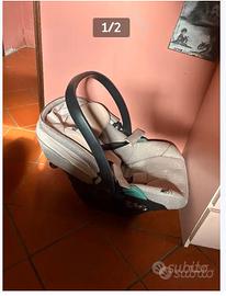 Seggiolino auto e base isofix linea Peg Perego