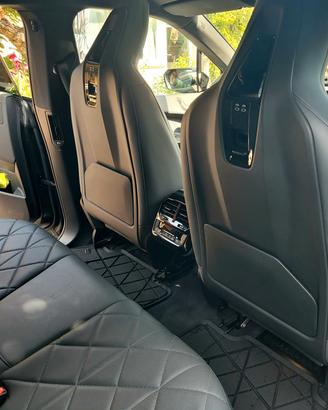 auto bmw full elettrica