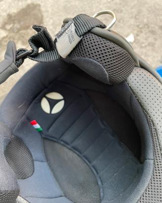 Casco Momo design