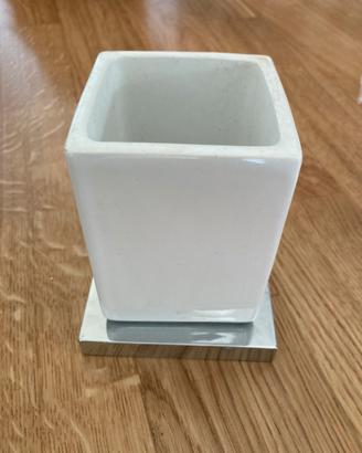 Set accessori bagno cromo e ceramica