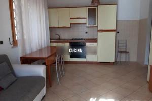 POMEZIA BiLOCALE ARREDATO E BEN COLLEGATO