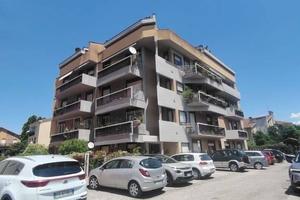 Appartamento di 139 m² con più di 5 locali e box a