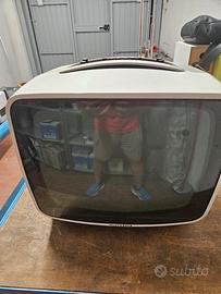 televisore vintage Telefunken 