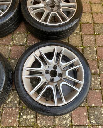 Gomme e cerchi in lega lancia y