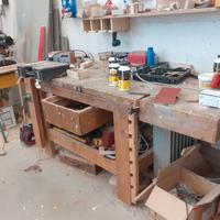 Banco da falegname usato