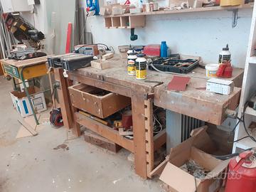 Banco da falegname usato