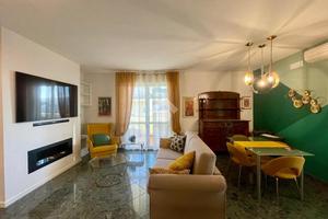5 LOCALI A PRATO