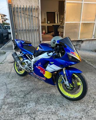 Yamaha r1