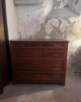 Cassettone di legno di ciliegio 