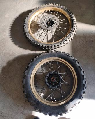 cerchi e gomme Suzuki dr 600