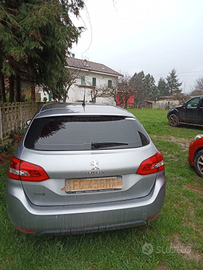 Una bella Peugeot funziona cammina ma da aggiusta