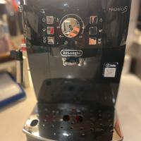Macchina caffè automatica con cappuccinatore