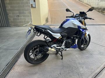 BMW F900R - 2022. Garanzia casa Madre