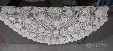 tovaglie all'uncinetto lavorate a mano