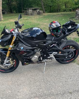 BMW s1000r