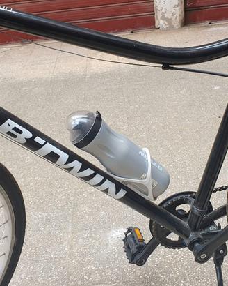 Bici trekking Riverside 100 nera di Decathlon