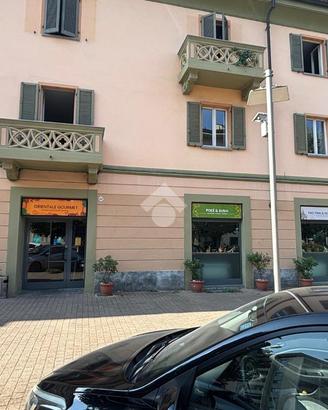 NEGOZIO A TORTONA