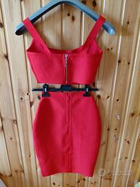 Tailleur C' est la Monique rosso elasticizzato 