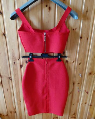 Tailleur C' est la Monique rosso elasticizzato 