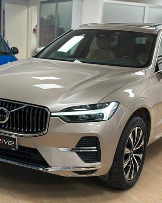 VOLVO XC60 (2017-->) XC60 B5 (d) AWD automatico...