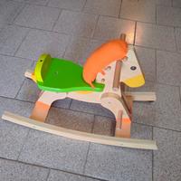 cavallo a dondolo 
