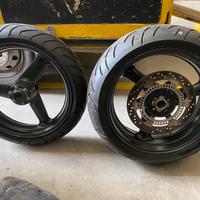 Cerchi e gomme bmw gs 1200 usati