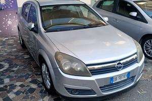 Opel Astra 1.3 CDTI 5 porte € 2.600 TRATTABILI .