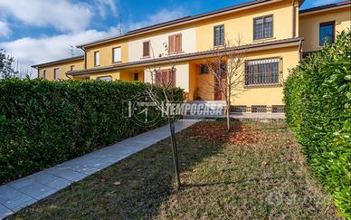 VILLETTA CENTRALE A ROTEGLIA