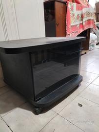 mobiletto  TV basso con rotelle