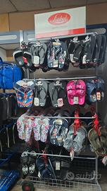 ciabatte uomo donna bambino stock
