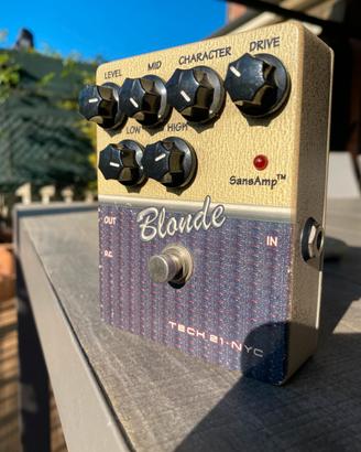 Distorsore per chitarra blonde tech 21 nyc sansamp