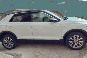 Auto  T_Roc Volkswagen