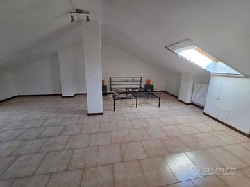 Appartamento di 88 m² con 2 locali a Cologno Monze