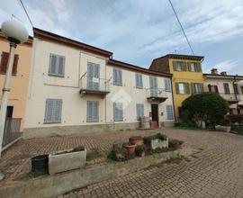 CASA SEMINDIPENDENTE A CASALE MONFERRATO