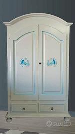 Arredamenti con decori sardi