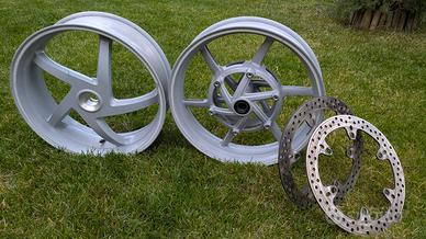 SPECIALE!!! cerchi ducati multistra + dischi freno